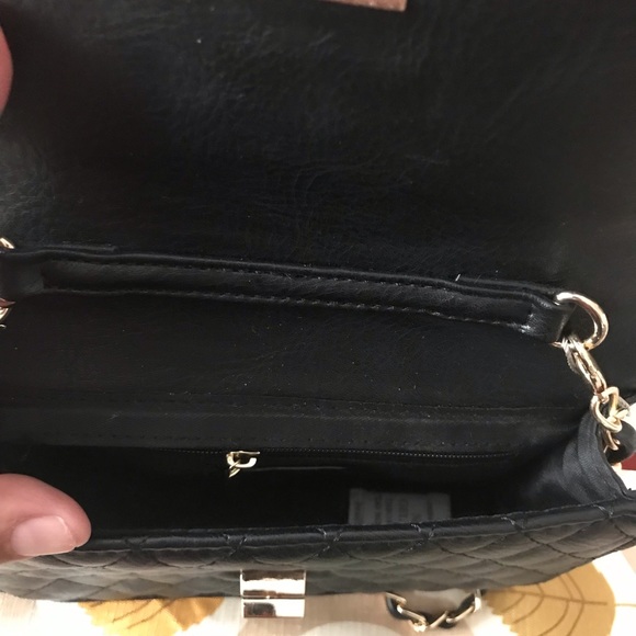 Cute Padded Crossbodies bags only tan left! - Picture 8 of 8